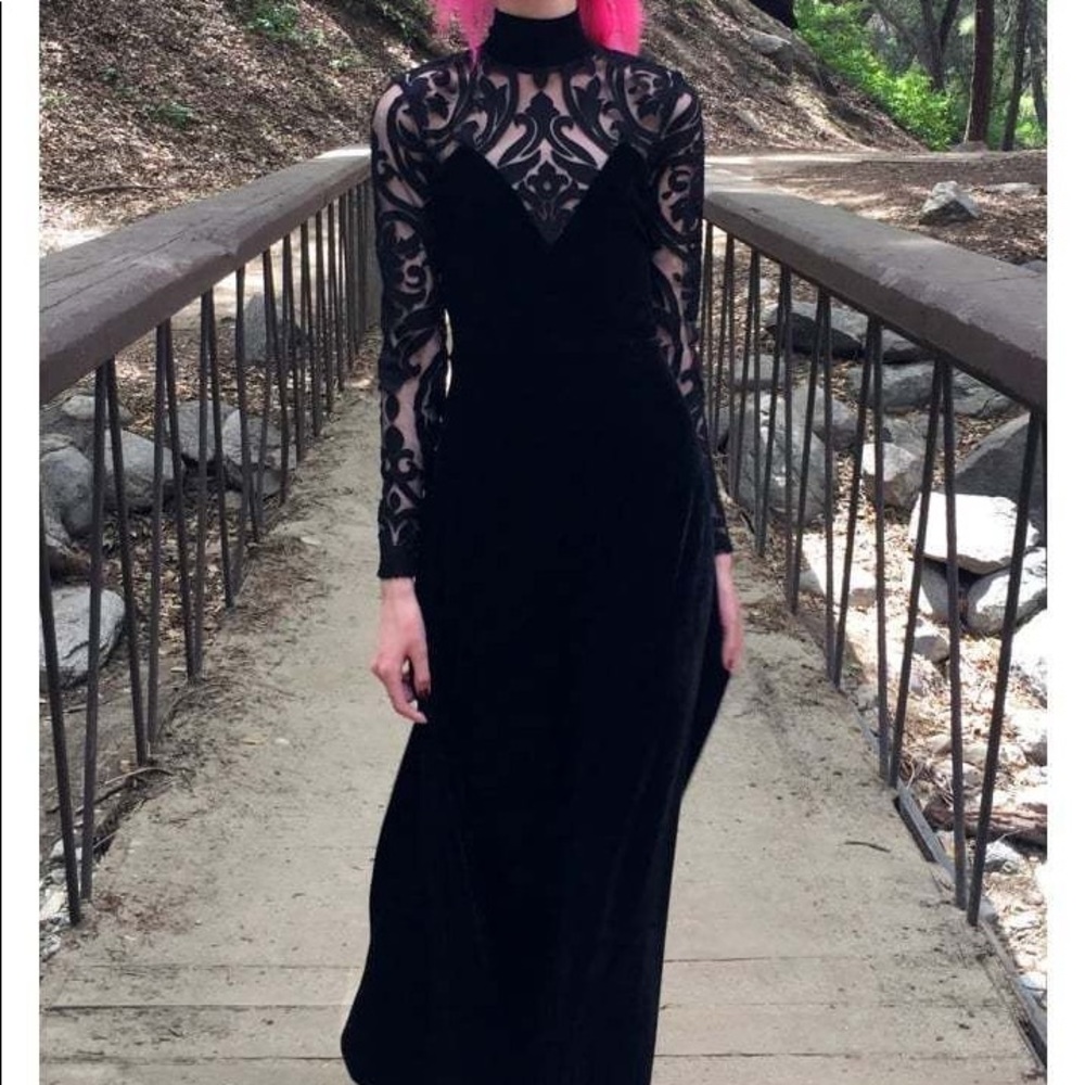 Folter Secret Society Velvet Gown Size Small